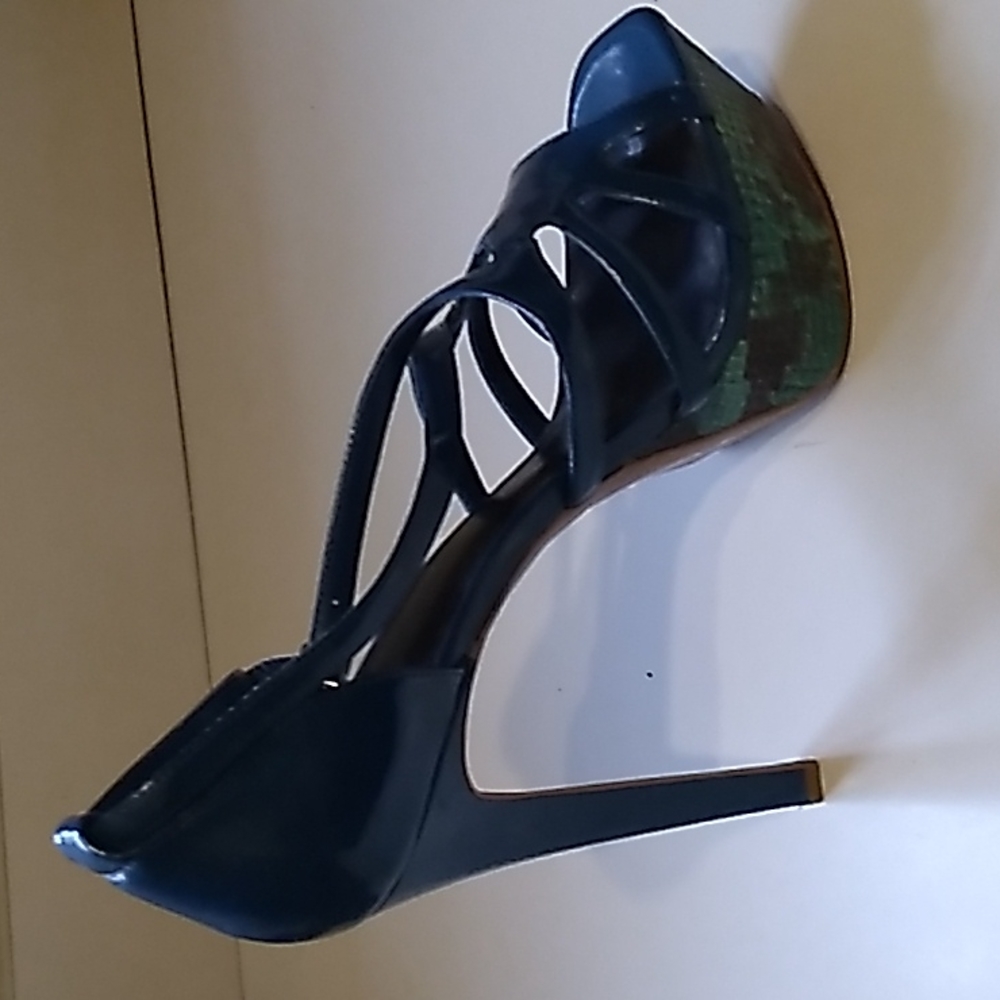 JS by Jessica Simpson, 6inch heels, in Teal and Black Leather, Great Con…